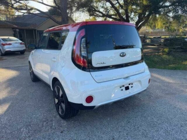 Білий Кіа Soul, об'ємом двигуна 2 л та пробігом 89 тис. км за 6200 $, фото 4 на Automoto.ua