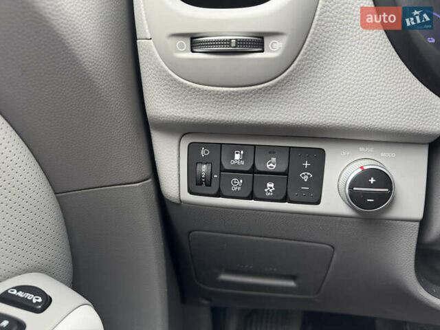 Белый Киа Soul, объемом двигателя 0 л и пробегом 110 тыс. км за 10300 $, фото 9 на Automoto.ua
