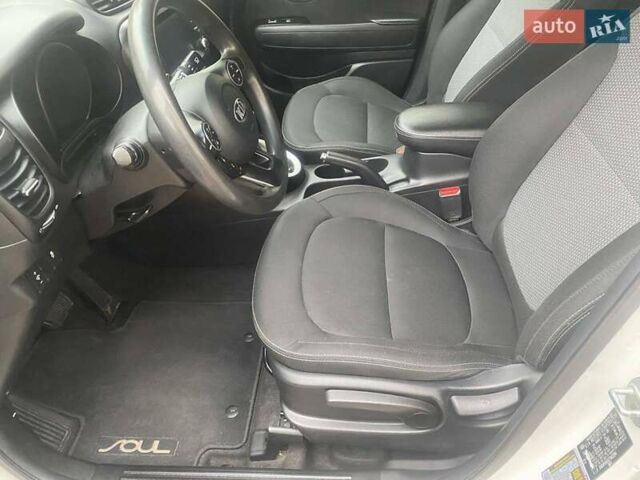 Белый Киа Soul, объемом двигателя 2 л и пробегом 118 тыс. км за 12200 $, фото 25 на Automoto.ua