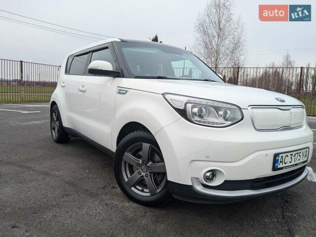 Білий Кіа Soul, об'ємом двигуна 0 л та пробігом 95 тис. км за 9700 $, фото 18 на Automoto.ua