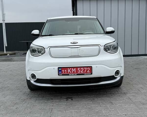 Білий Кіа Soul, об'ємом двигуна 0 л та пробігом 68 тис. км за 11200 $, фото 1 на Automoto.ua