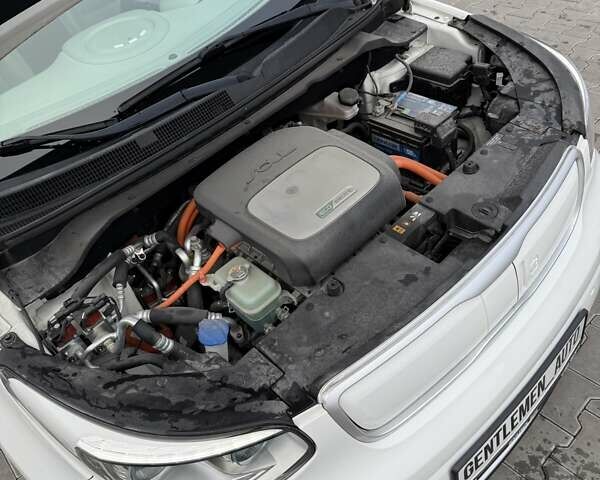 Білий Кіа Soul, об'ємом двигуна 0 л та пробігом 68 тис. км за 11200 $, фото 11 на Automoto.ua