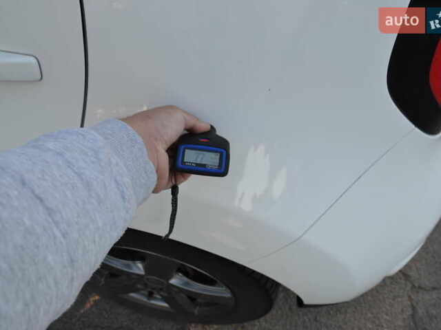 Білий Кіа Soul, об'ємом двигуна 0 л та пробігом 74 тис. км за 11500 $, фото 29 на Automoto.ua