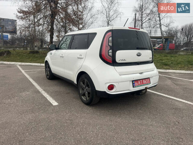 Белый Киа Soul, объемом двигателя 0 л и пробегом 124 тыс. км за 10550 $, фото 18 на Automoto.ua