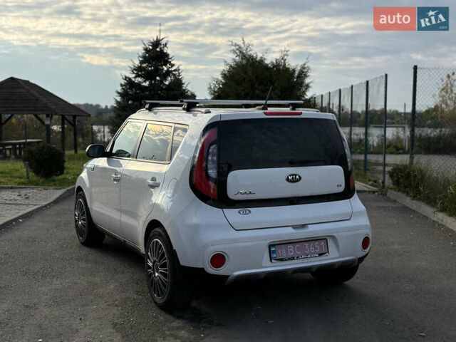 Белый Киа Soul, объемом двигателя 2 л и пробегом 117 тыс. км за 10699 $, фото 7 на Automoto.ua