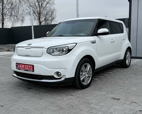 Білий Кіа Soul, об'ємом двигуна 0 л та пробігом 68 тис. км за 11200 $, фото 8 на Automoto.ua