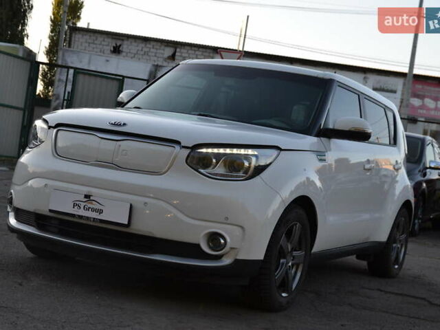 Білий Кіа Soul, об'ємом двигуна 0 л та пробігом 74 тис. км за 11500 $, фото 1 на Automoto.ua