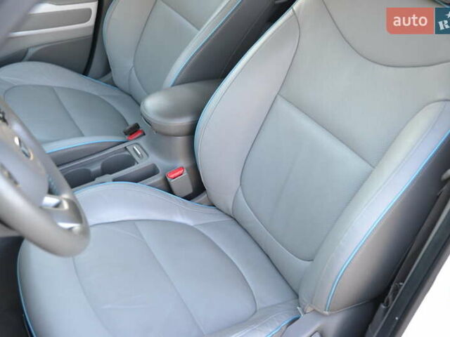 Білий Кіа Soul, об'ємом двигуна 0 л та пробігом 74 тис. км за 11500 $, фото 12 на Automoto.ua