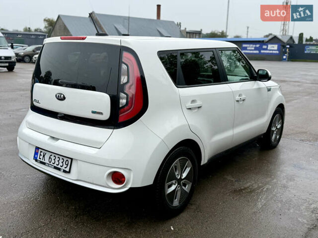 Киа Soul 2018 в Житомире на Automoto.ua Белый Киа Soul, объемом двигателя 0 л и пробегом 90 тыс. км за 11200 $, фото 8 на Automoto.ua