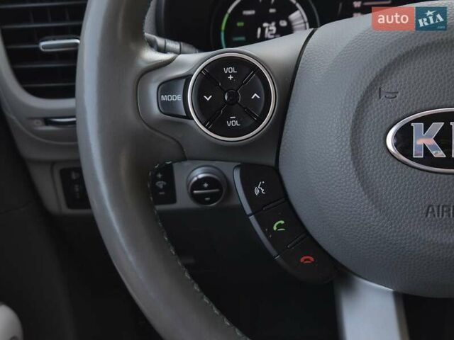 Белый Киа Soul, объемом двигателя 0 л и пробегом 38 тыс. км за 12999 $, фото 42 на Automoto.ua