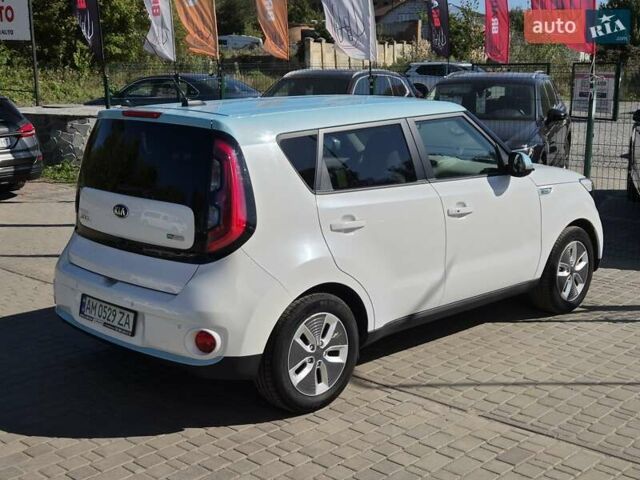 Белый Киа Soul, объемом двигателя 0 л и пробегом 38 тыс. км за 12999 $, фото 13 на Automoto.ua