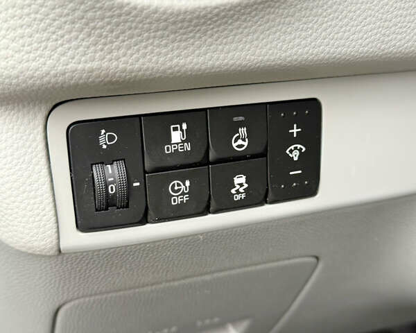 Киа Soul 2018 в Житомире на Automoto.ua Белый Киа Soul, объемом двигателя 0 л и пробегом 90 тыс. км за 11200 $, фото 18 на Automoto.ua