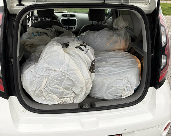 Белый Киа Soul, объемом двигателя 0 л и пробегом 95 тыс. км за 10500 $, фото 14 на Automoto.ua