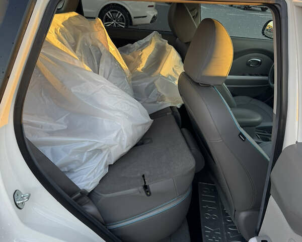 Білий Кіа Soul, об'ємом двигуна 0 л та пробігом 149 тис. км за 10700 $, фото 17 на Automoto.ua