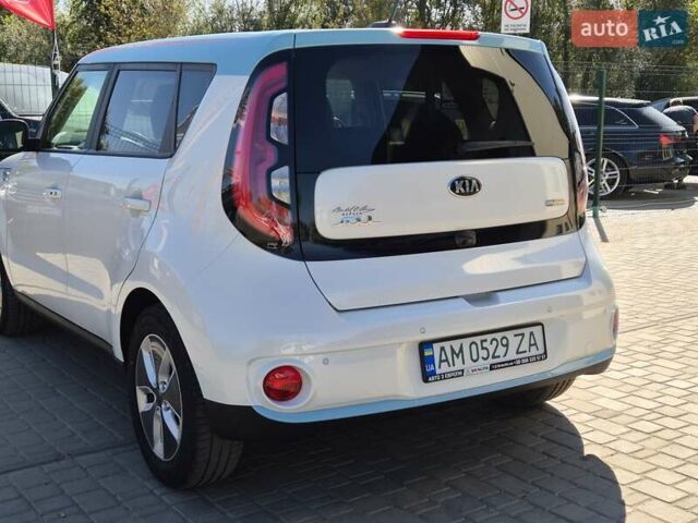 Белый Киа Soul, объемом двигателя 0 л и пробегом 38 тыс. км за 12999 $, фото 17 на Automoto.ua
