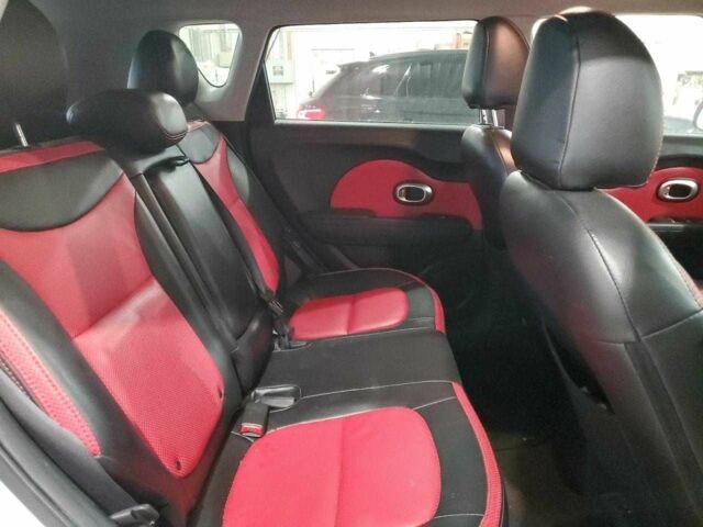 Белый Киа Soul, объемом двигателя 2 л и пробегом 123 тыс. км за 2100 $, фото 10 на Automoto.ua