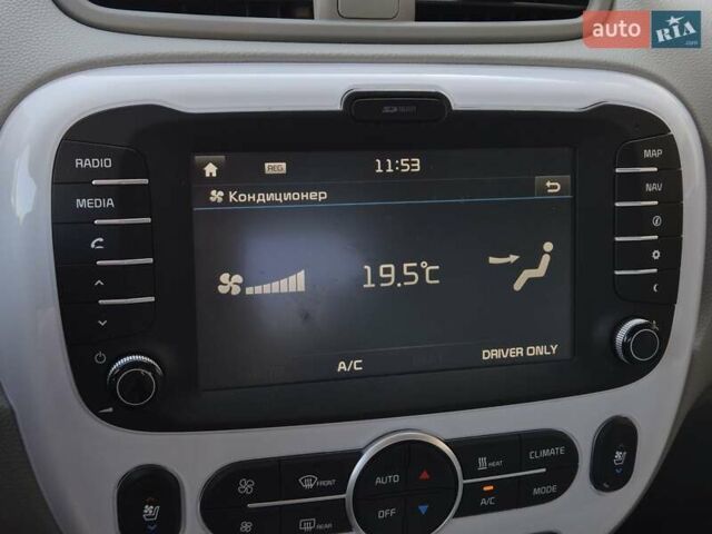 Белый Киа Soul, объемом двигателя 0 л и пробегом 38 тыс. км за 12999 $, фото 56 на Automoto.ua