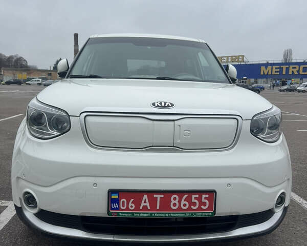 Белый Киа Soul, объемом двигателя 0 л и пробегом 124 тыс. км за 10550 $, фото 19 на Automoto.ua