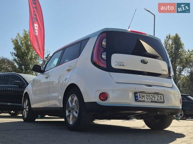 Белый Киа Soul, объемом двигателя 0 л и пробегом 38 тыс. км за 12999 $, фото 20 на Automoto.ua
