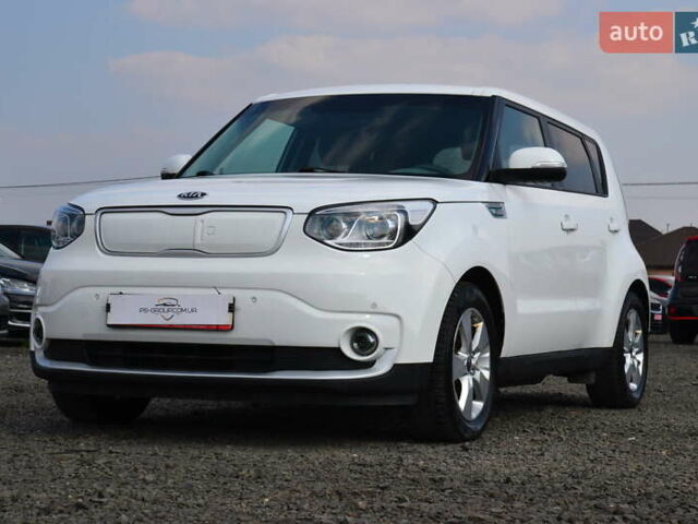 Белый Киа Soul, объемом двигателя 0 л и пробегом 100 тыс. км за 10500 $, фото 1 на Automoto.ua
