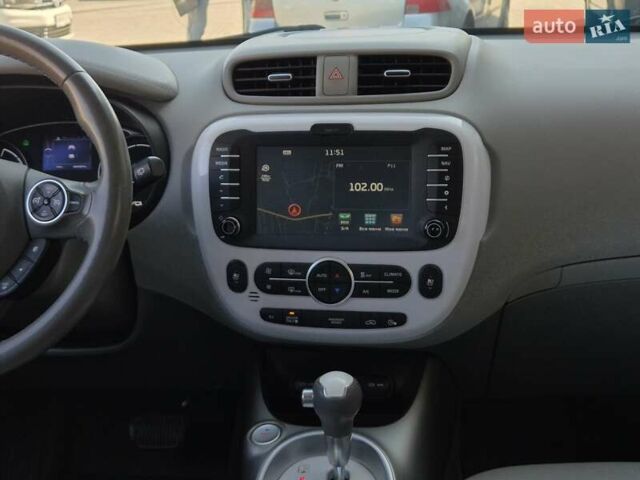 Белый Киа Soul, объемом двигателя 0 л и пробегом 38 тыс. км за 12999 $, фото 36 на Automoto.ua