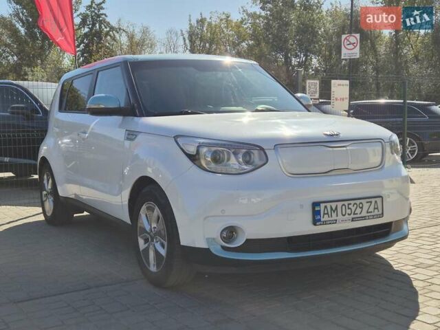 Белый Киа Soul, объемом двигателя 0 л и пробегом 38 тыс. км за 12999 $, фото 8 на Automoto.ua