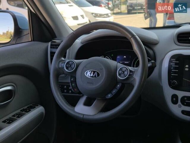Белый Киа Soul, объемом двигателя 0 л и пробегом 38 тыс. км за 12999 $, фото 35 на Automoto.ua