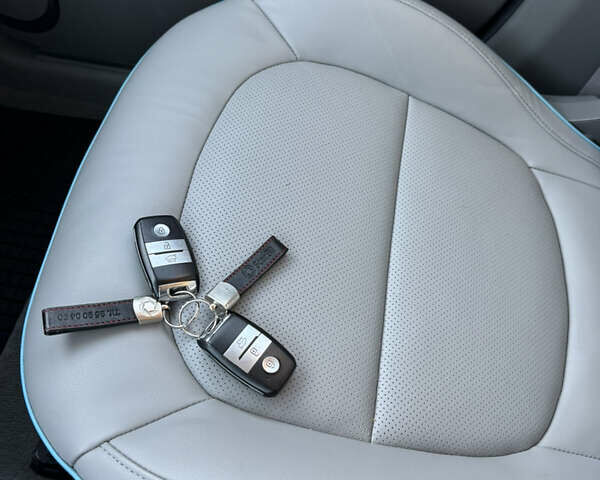 Білий Кіа Soul, об'ємом двигуна 0 л та пробігом 149 тис. км за 10700 $, фото 14 на Automoto.ua