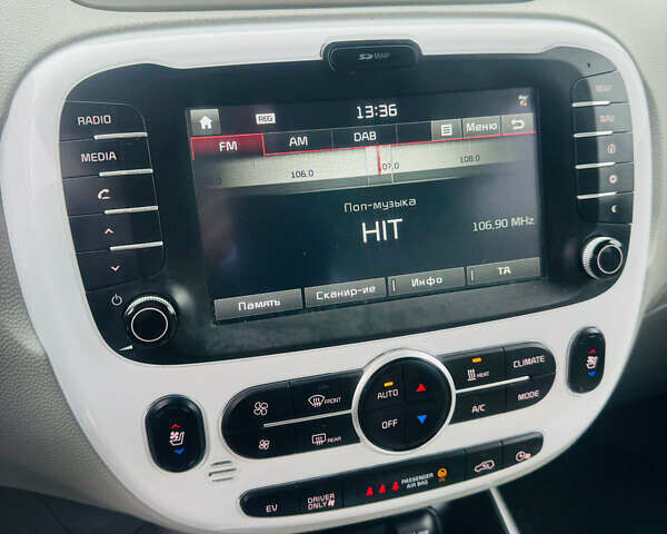 Белый Киа Soul, объемом двигателя 0 л и пробегом 124 тыс. км за 10550 $, фото 10 на Automoto.ua