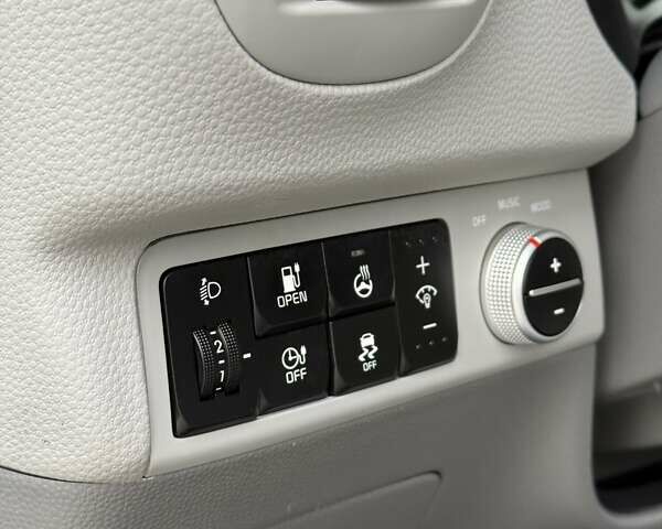 Білий Кіа Soul, об'ємом двигуна 0 л та пробігом 68 тис. км за 11200 $, фото 17 на Automoto.ua