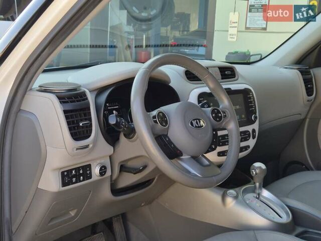 Белый Киа Soul, объемом двигателя 0 л и пробегом 38 тыс. км за 12999 $, фото 23 на Automoto.ua