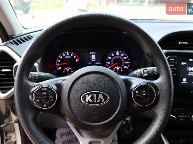 Белый Киа Soul, объемом двигателя 2 л и пробегом 46 тыс. км за 13900 $, фото 13 на Automoto.ua