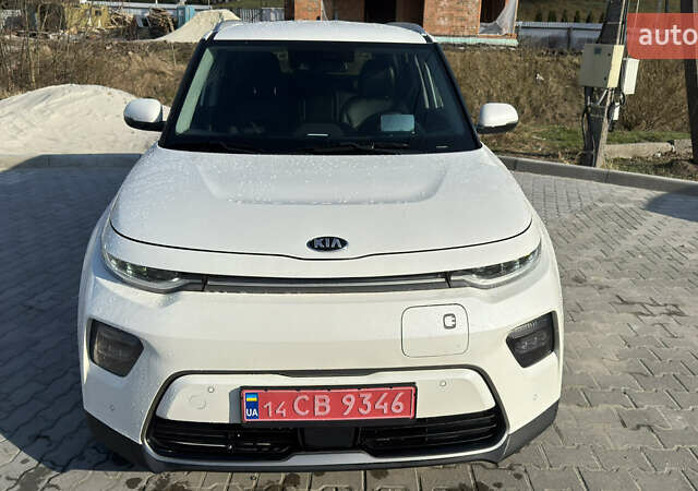 Белый Киа Soul, объемом двигателя 0 л и пробегом 147 тыс. км за 16999 $, фото 6 на Automoto.ua