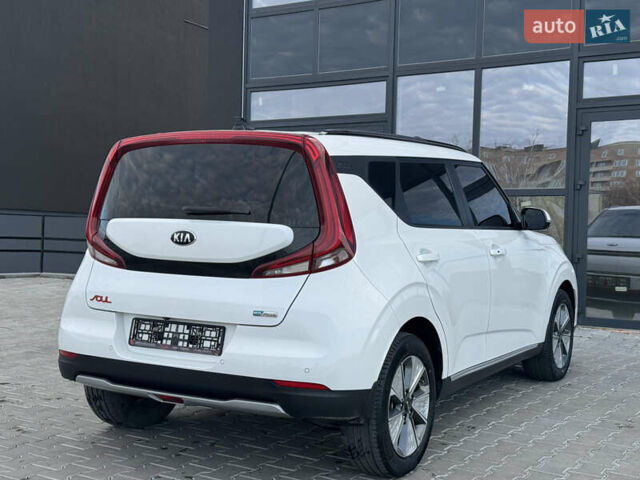 Белый Киа Soul, объемом двигателя 0 л и пробегом 122 тыс. км за 16300 $, фото 19 на Automoto.ua