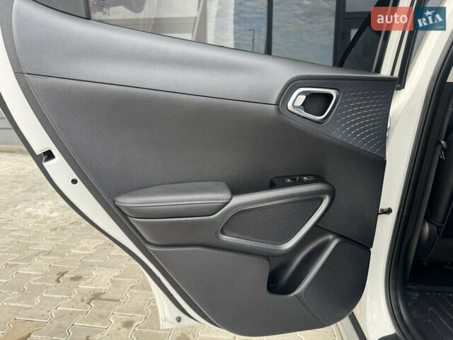 Белый Киа Soul, объемом двигателя 0 л и пробегом 122 тыс. км за 16300 $, фото 41 на Automoto.ua
