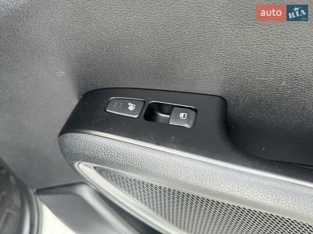 Белый Киа Soul, объемом двигателя 0 л и пробегом 122 тыс. км за 16300 $, фото 54 на Automoto.ua