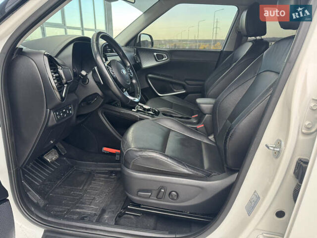 Белый Киа Soul, объемом двигателя 0 л и пробегом 122 тыс. км за 16300 $, фото 35 на Automoto.ua