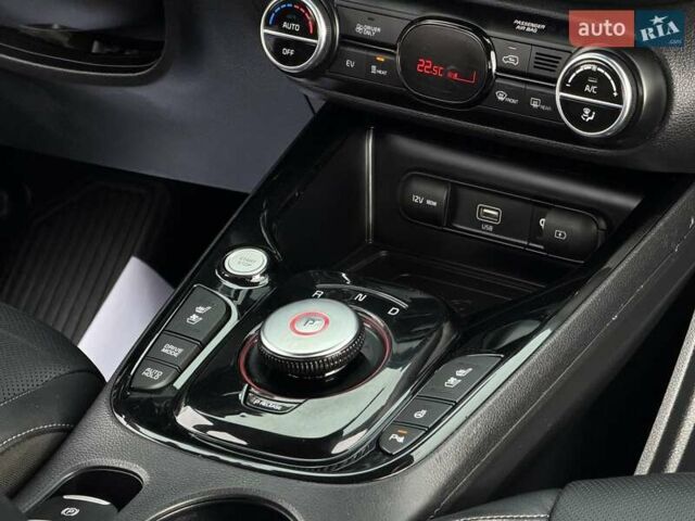 Білий Кіа Soul, об'ємом двигуна 0 л та пробігом 90 тис. км за 16100 $, фото 39 на Automoto.ua