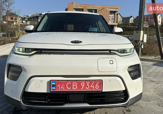 Белый Киа Soul, объемом двигателя 0 л и пробегом 147 тыс. км за 16999 $, фото 5 на Automoto.ua