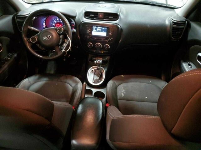 Белый Киа Soul, объемом двигателя 1.6 л и пробегом 75 тыс. км за 1400 $, фото 7 на Automoto.ua