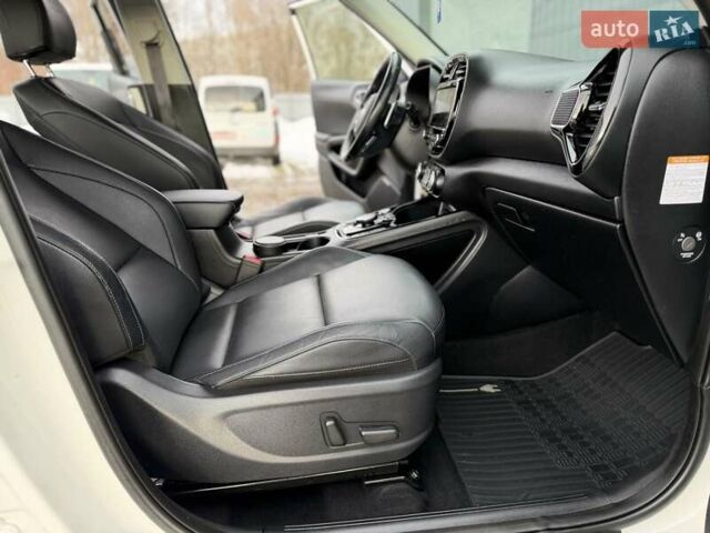Білий Кіа Soul, об'ємом двигуна 0 л та пробігом 90 тис. км за 16100 $, фото 31 на Automoto.ua