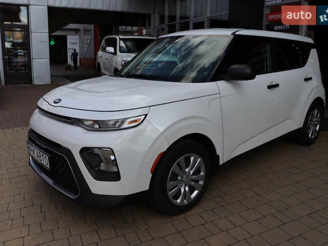 Белый Киа Soul, объемом двигателя 2 л и пробегом 46 тыс. км за 13900 $, фото 1 на Automoto.ua