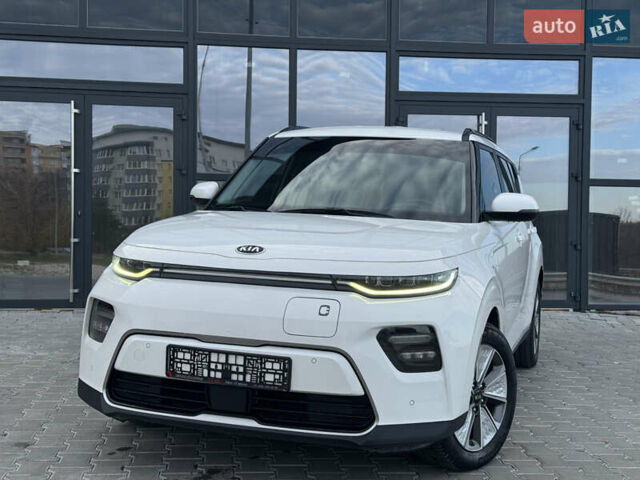 Белый Киа Soul, объемом двигателя 0 л и пробегом 122 тыс. км за 16300 $, фото 4 на Automoto.ua