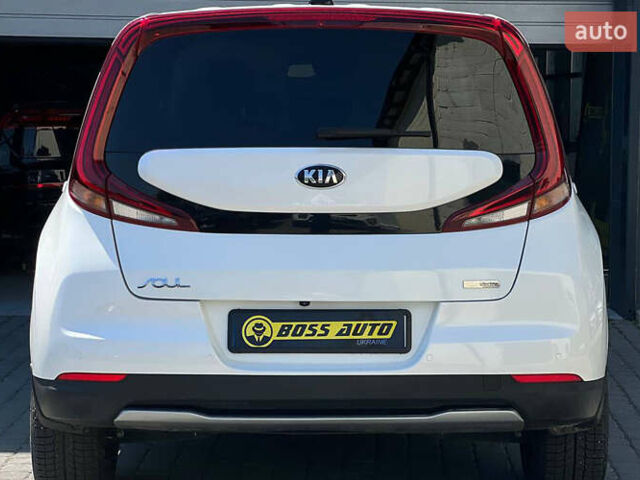 Белый Киа Soul, объемом двигателя 0 л и пробегом 73 тыс. км за 17400 $, фото 2 на Automoto.ua
