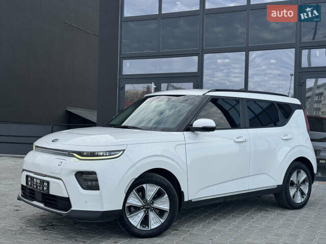 Белый Киа Soul, объемом двигателя 0 л и пробегом 122 тыс. км за 16300 $, фото 5 на Automoto.ua