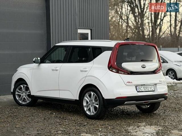 Білий Кіа Soul, об'ємом двигуна 0 л та пробігом 90 тис. км за 16100 $, фото 13 на Automoto.ua