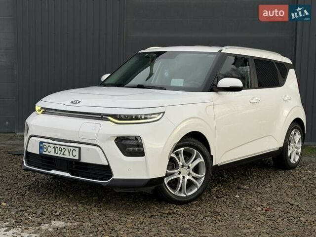 Білий Кіа Soul, об'ємом двигуна 0 л та пробігом 90 тис. км за 16100 $, фото 6 на Automoto.ua