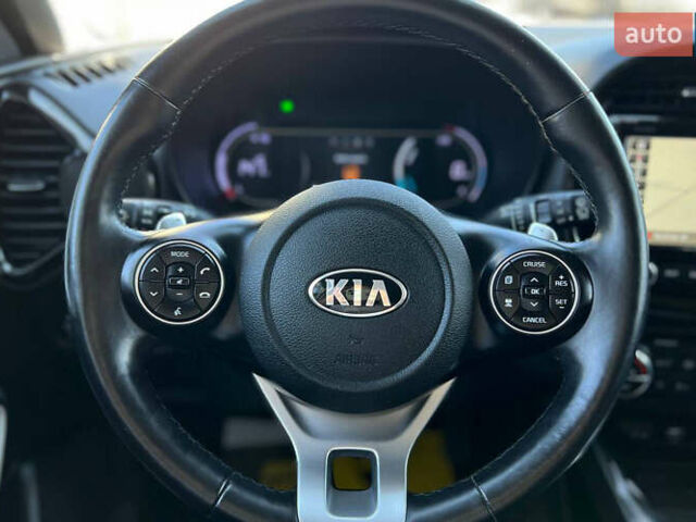 Белый Киа Soul, объемом двигателя 0 л и пробегом 73 тыс. км за 17400 $, фото 10 на Automoto.ua