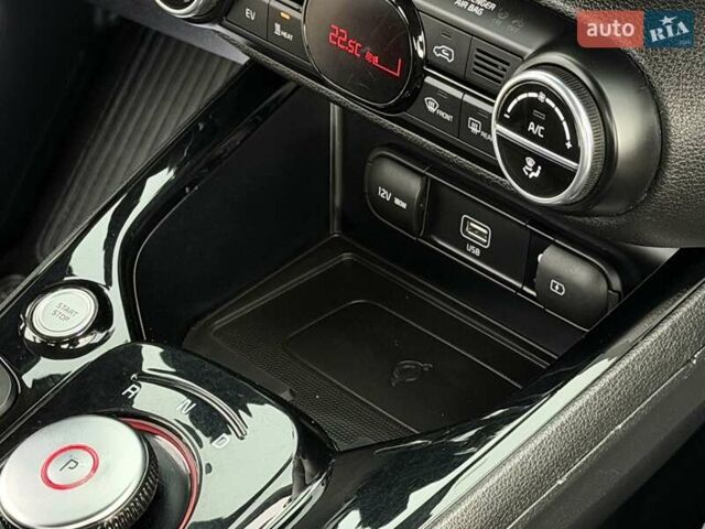 Білий Кіа Soul, об'ємом двигуна 0 л та пробігом 90 тис. км за 16100 $, фото 41 на Automoto.ua