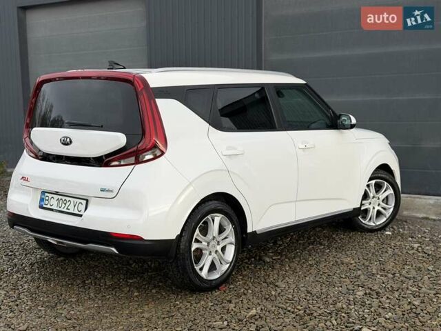 Білий Кіа Soul, об'ємом двигуна 0 л та пробігом 90 тис. км за 16100 $, фото 16 на Automoto.ua